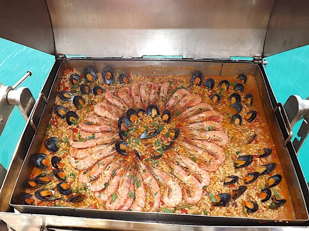 Paella mit Meeresfrüchten